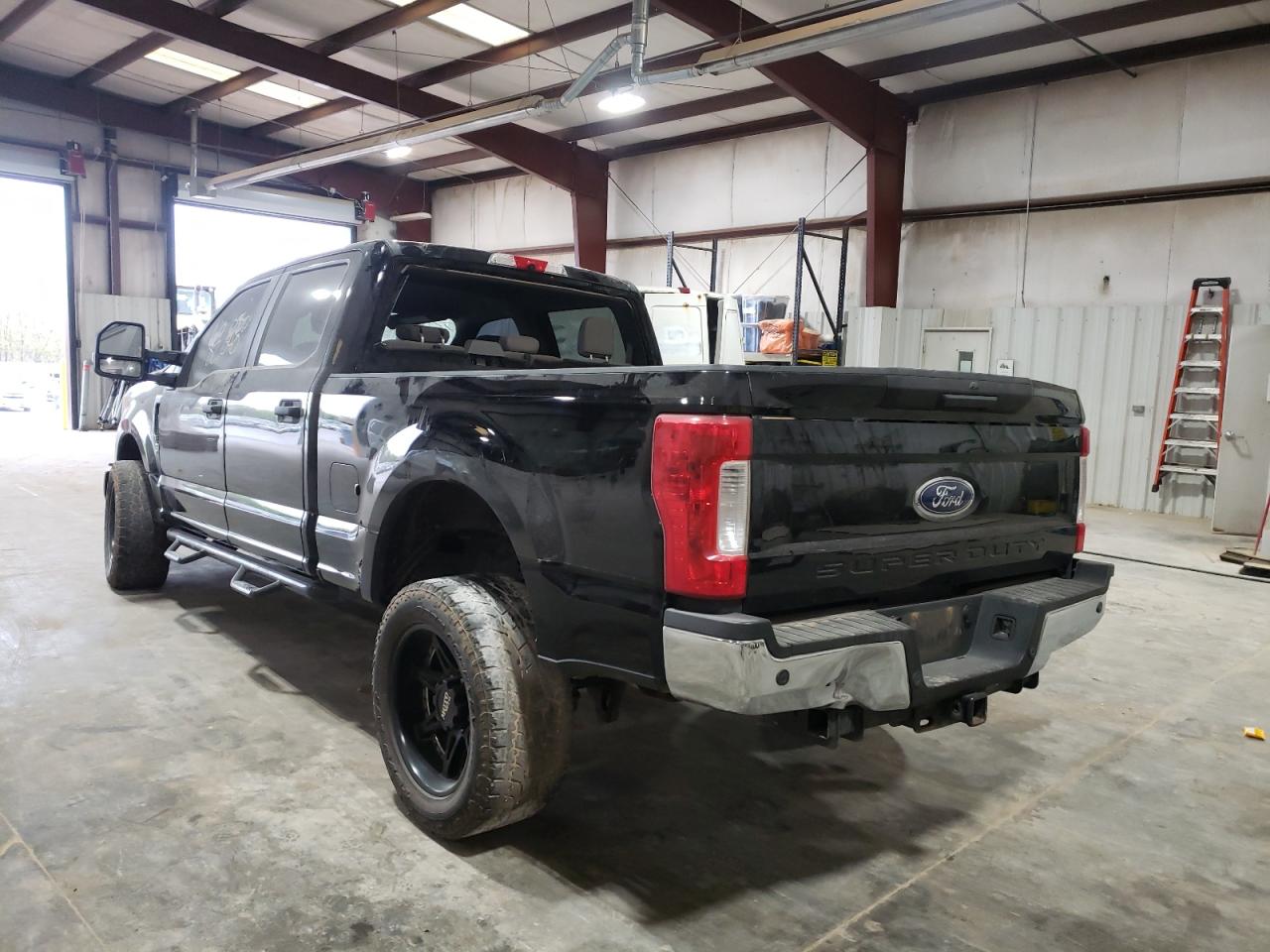 Photo 3 from auction – 2018 FORD F250 SUPER with VIN 1FT7W2BT4JEB53565