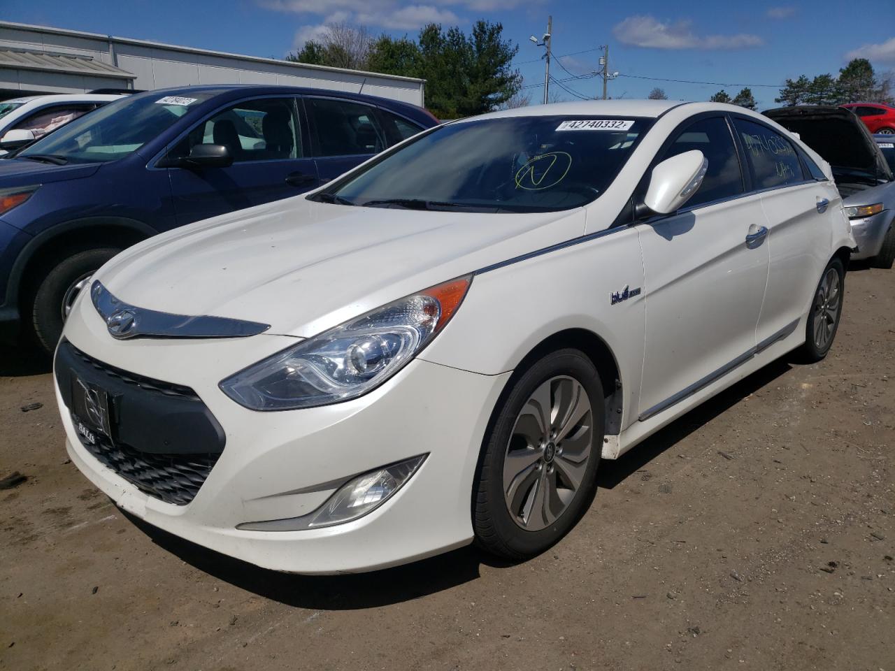 Photo 2 from auction – 2013 HYUNDAI SONATA HYB with VIN KMHEC4A43DA090309