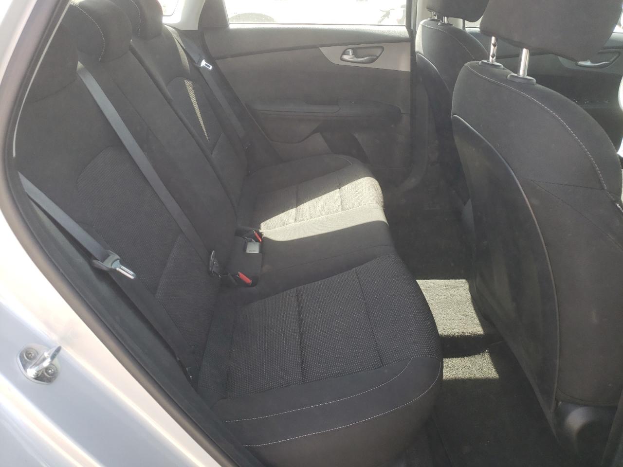 Photo 6 from auction – 2019 KIA FORTE FE with VIN 3KPF24AD8KE130115