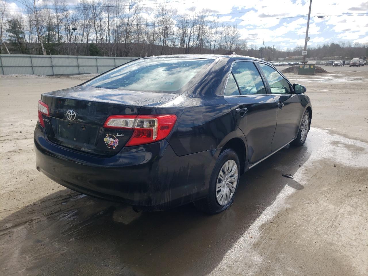 Photo 4 from auction – 2012 TOYOTA CAMRY with VIN 4T1BF1FK2CU168141