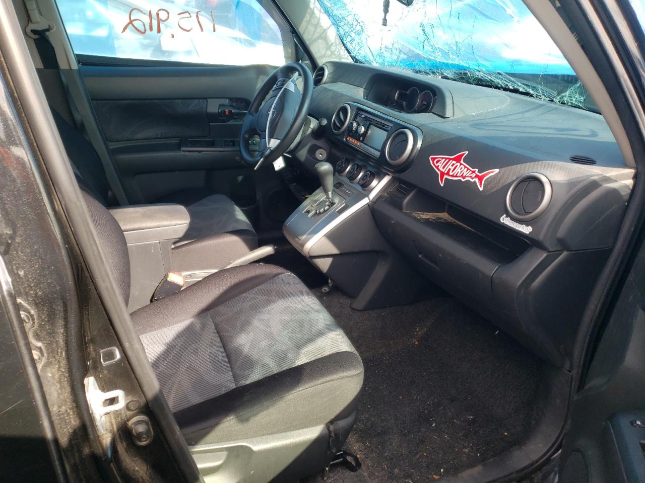 Photo 5 from auction – 2011 TOYOTA SCION XB with VIN JTLZE4FE2B1141768