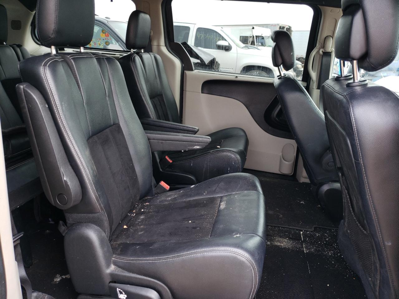 Foto 6 de la subasta – 2016 DODGE GRAND CARA con VIN 2C4RDGCG8GR353728