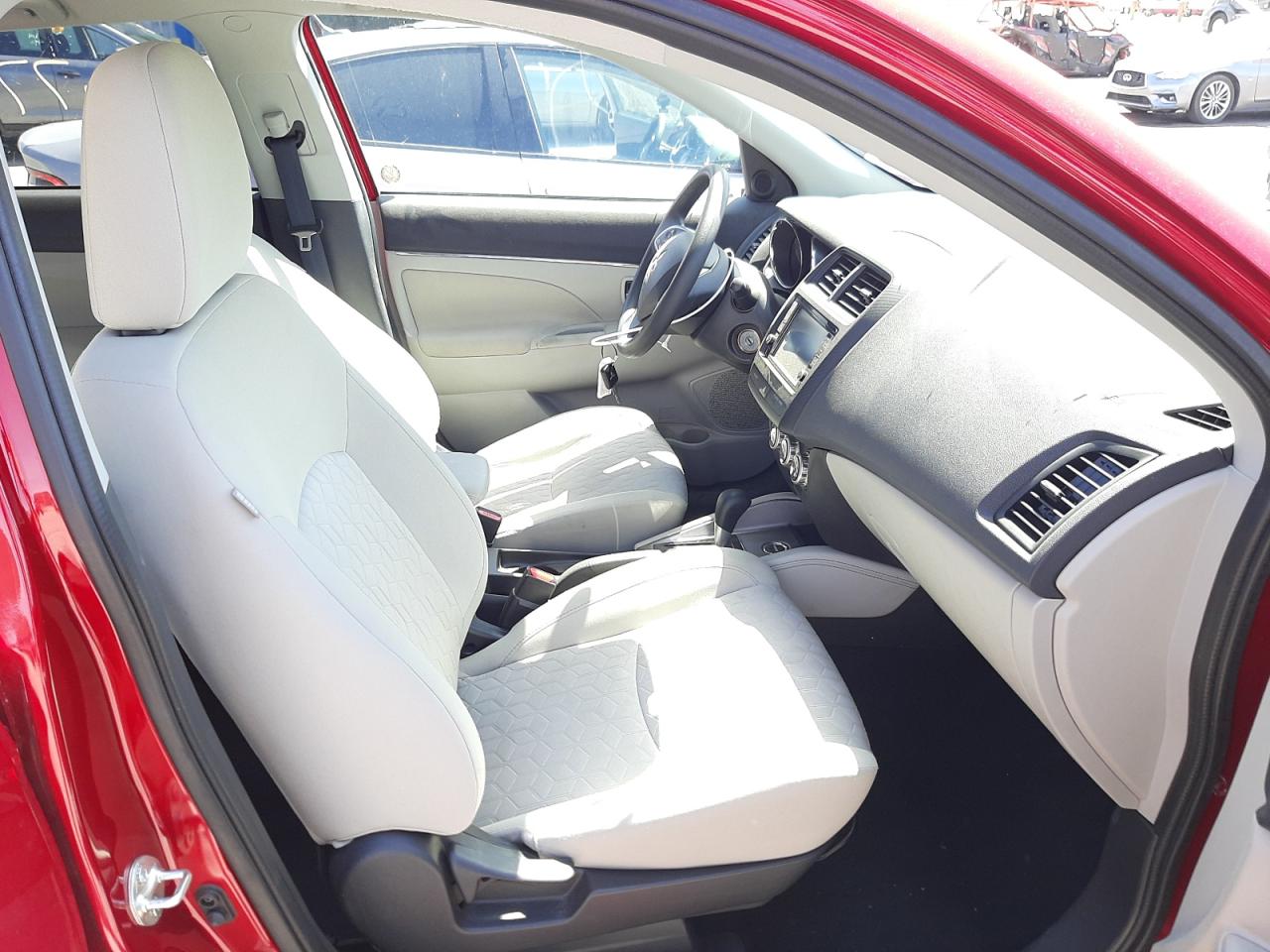 Photo 5 from auction – 2021 MITSUBISHI OUTLANDER with VIN JA4ARUAU0MU021796