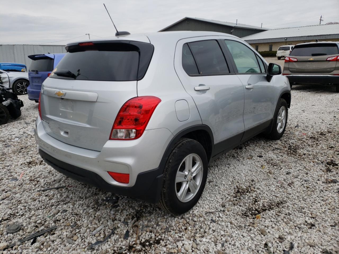 Photo 4 from auction – 2020 CHEVROLET TRAX LS with VIN 3GNCJNSB1LL306712