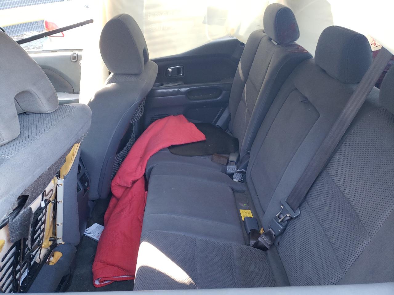 Foto 6 de la subasta – 2006 HONDA PILOT EX con VIN 5FNYF18446B008224