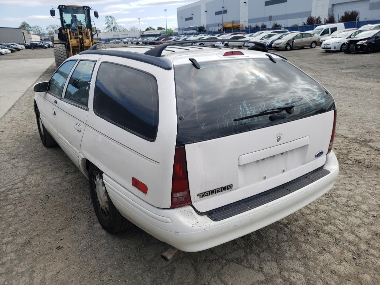 Photo 3 from auction – 1995 FORD TAURUS LX with VIN 1FALP5842SA241607