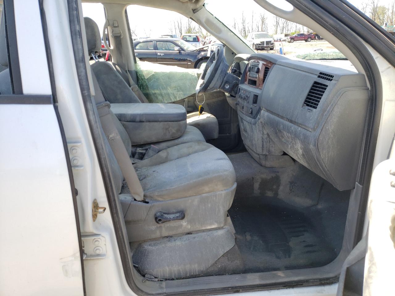 Photo 5 from auction – 2006 DODGE RAM 1500 S with VIN 1D7HA18216J242400