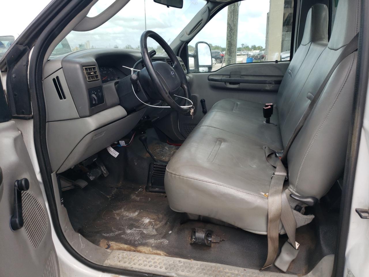 Photo 5 from auction – 2003 FORD F250 SUPER with VIN 1FTNF21P93EB57285