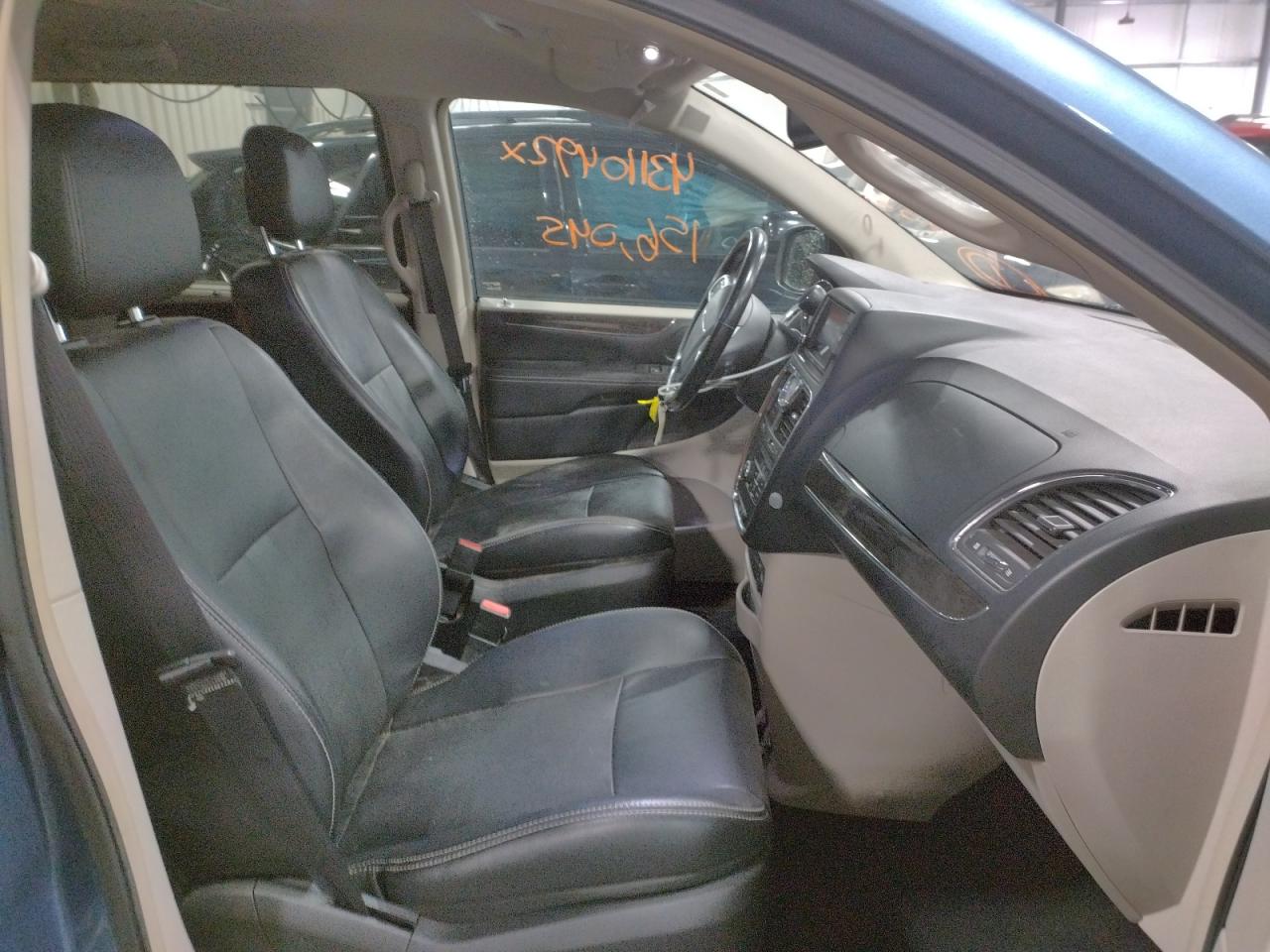 Zdjęcie 5 z aukcji – 2011 CHRYSLER TOWN & COU z VIN 2A4RR8DG2BR772506
