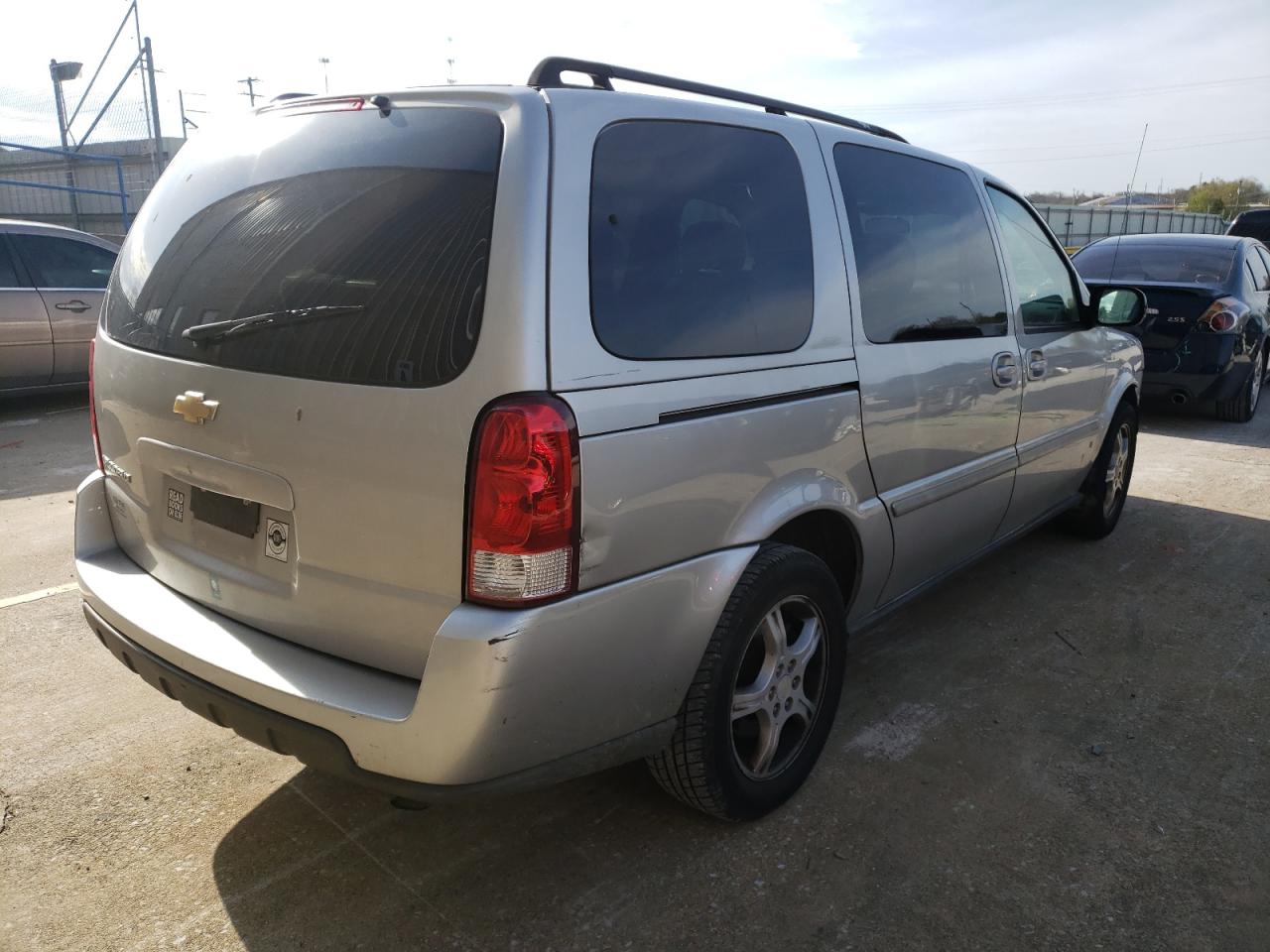 Photo 4 from auction – 2007 CHEVROLET UPLANDER L with VIN 1GNDV33197D150398