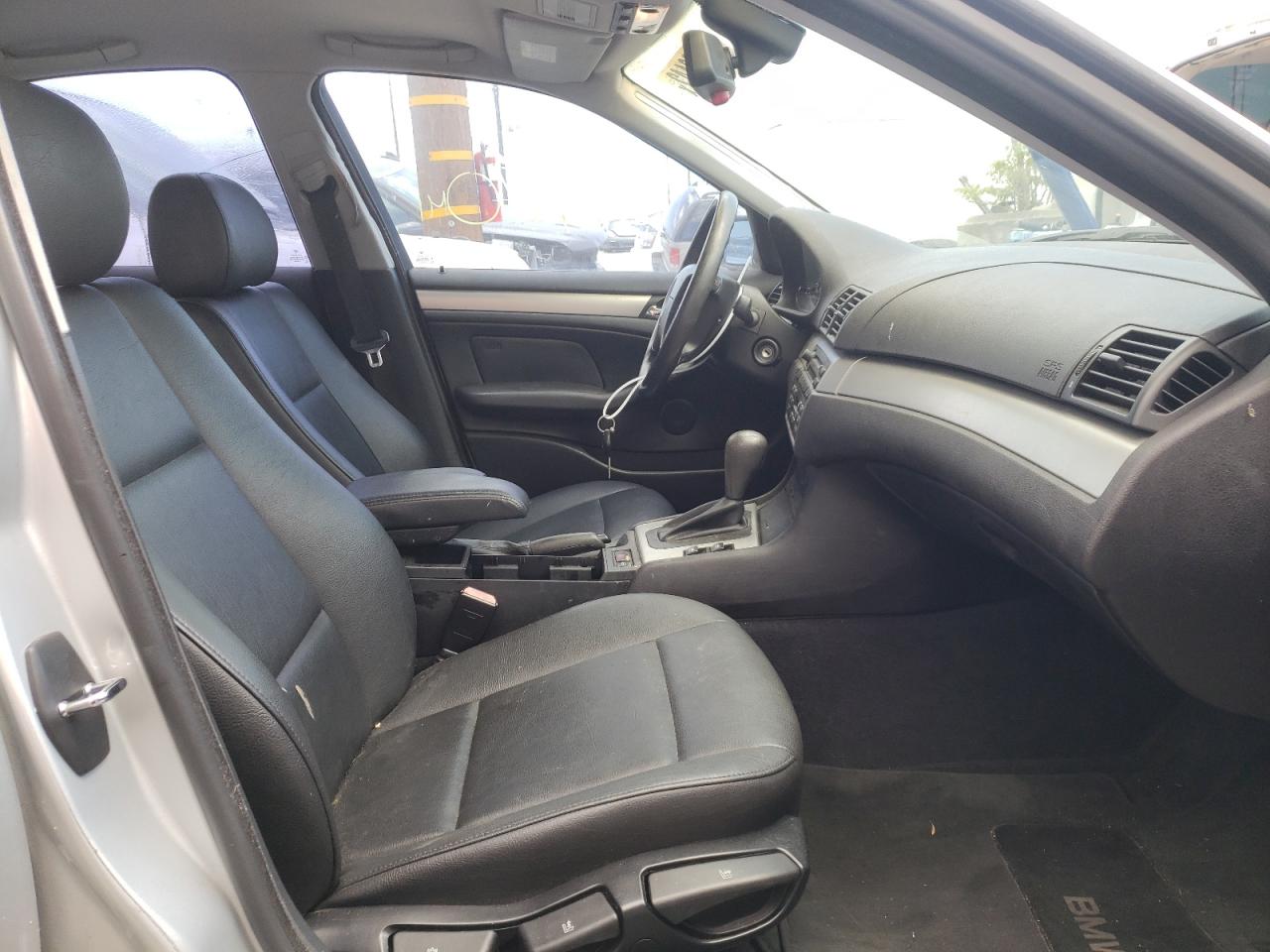 Photo 5 from auction – 2004 BMW 325 XI with VIN WBAEU33444PR10593