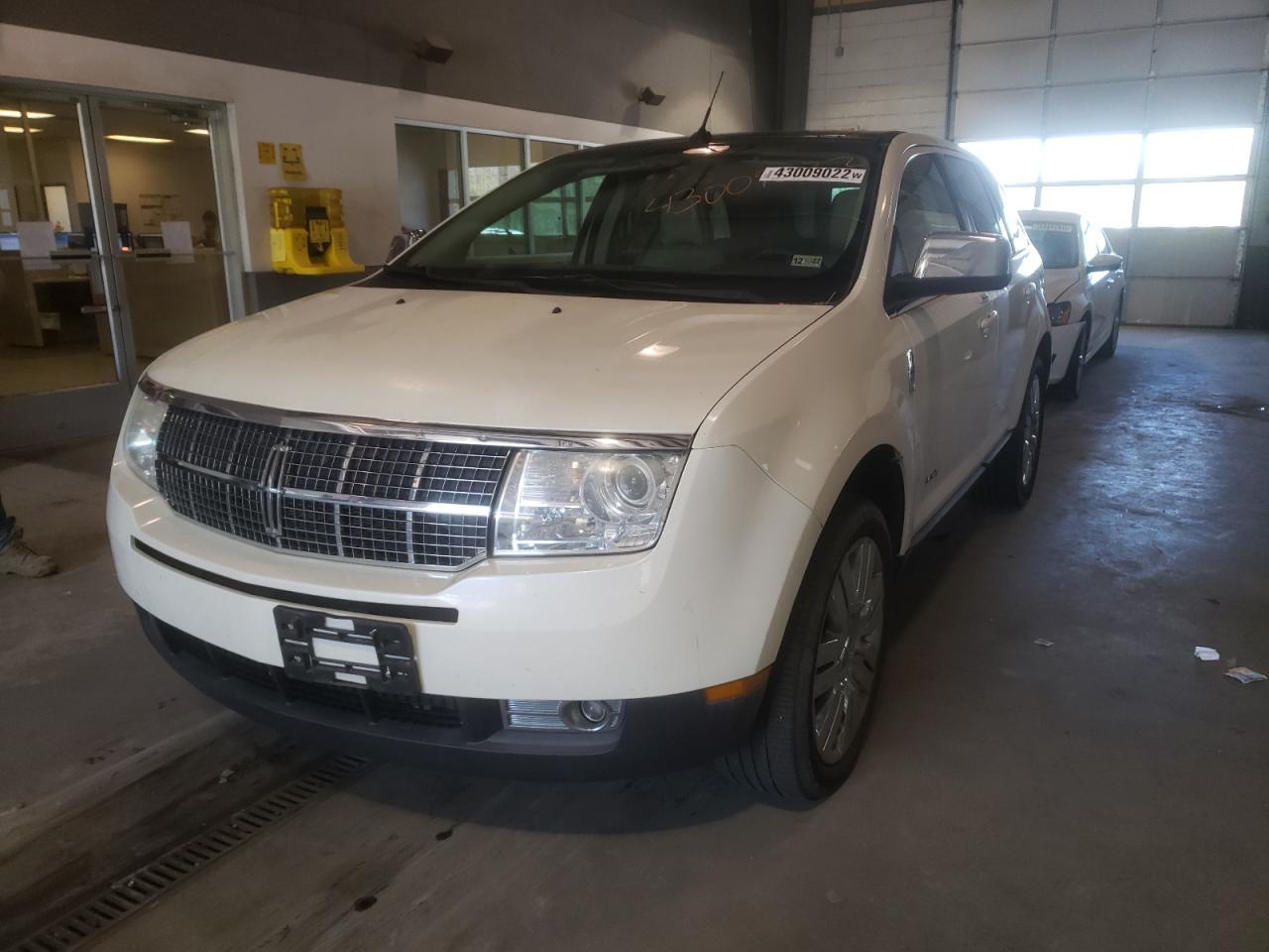 Фото 2 с аукциона – 2008 LINCOLN MKX с VIN 2LMDU88C78BJ18933