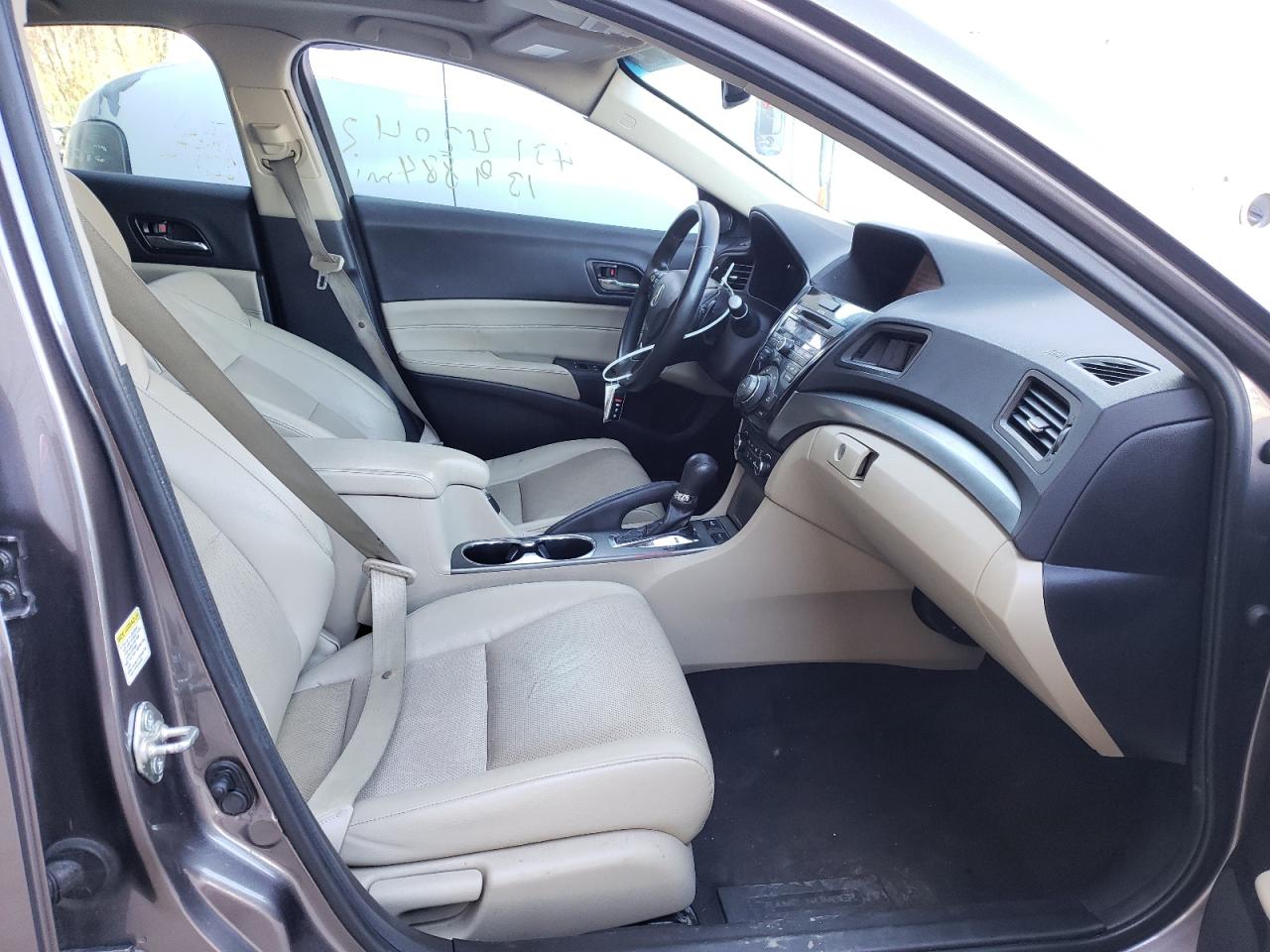 Photo 5 from auction – 2015 ACURA ILX 20 TEC with VIN 19VDE1F76FE005600