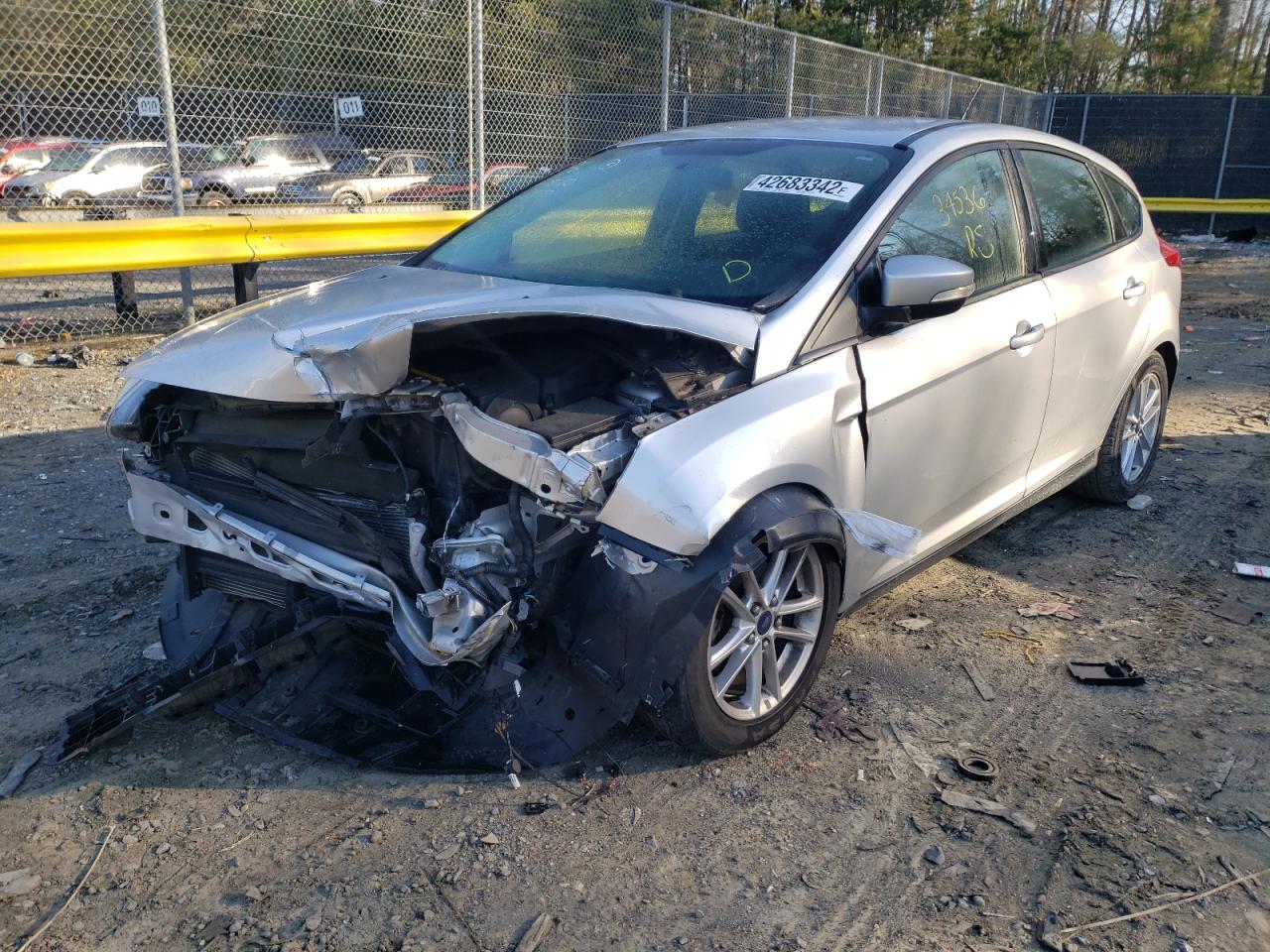 Photo 2 from auction – 2016 FORD FOCUS SE with VIN 1FADP3K25GL228877