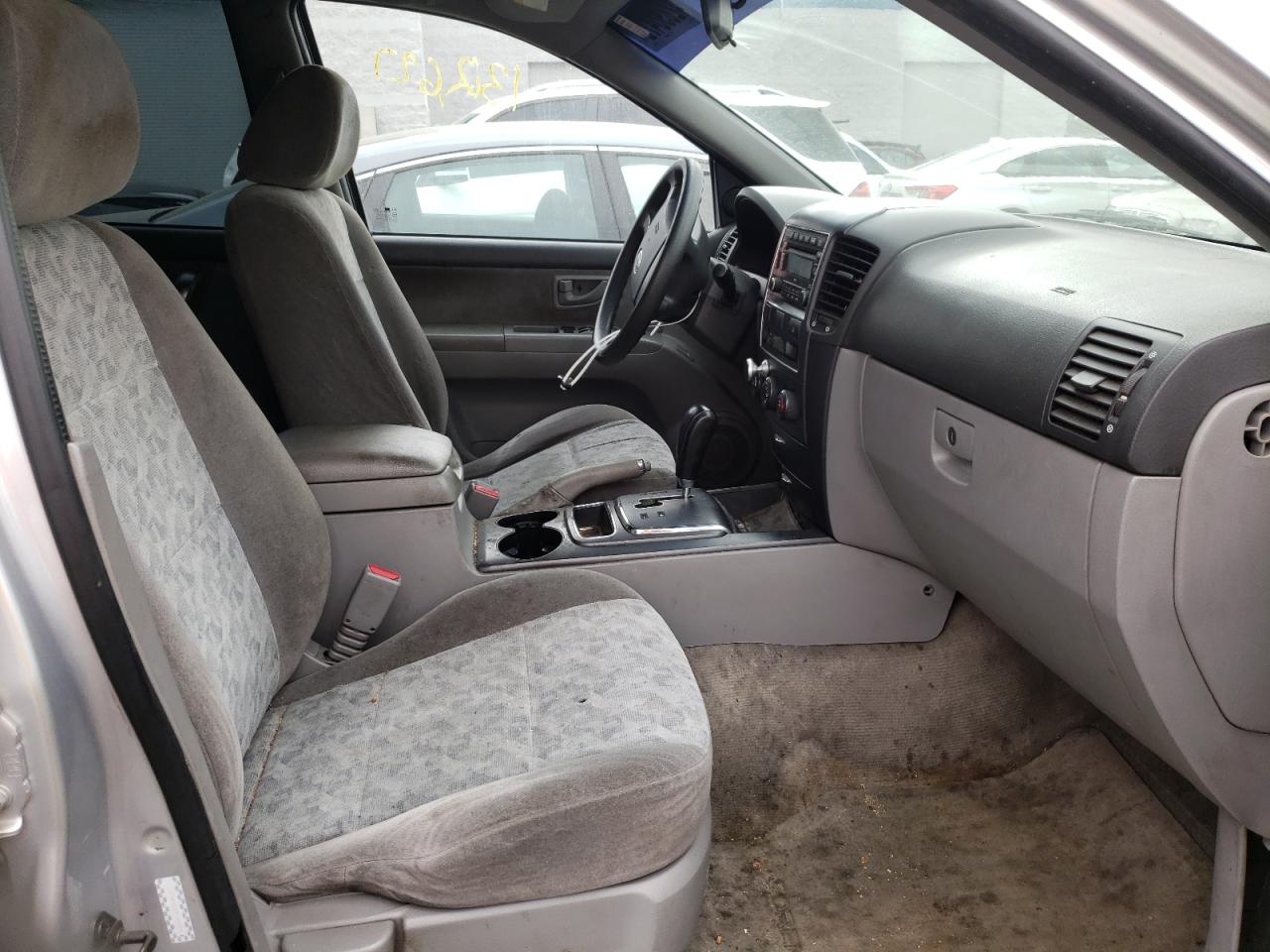 Photo 5 from auction – 2007 KIA SORENTO EX with VIN KNDJD736875699019