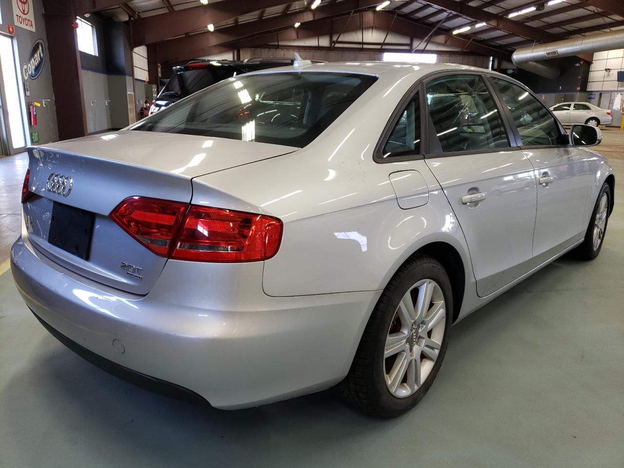 Photo 4 from auction – 2010 AUDI A4 PREMIUM with VIN WAUBFAFL5AN052742