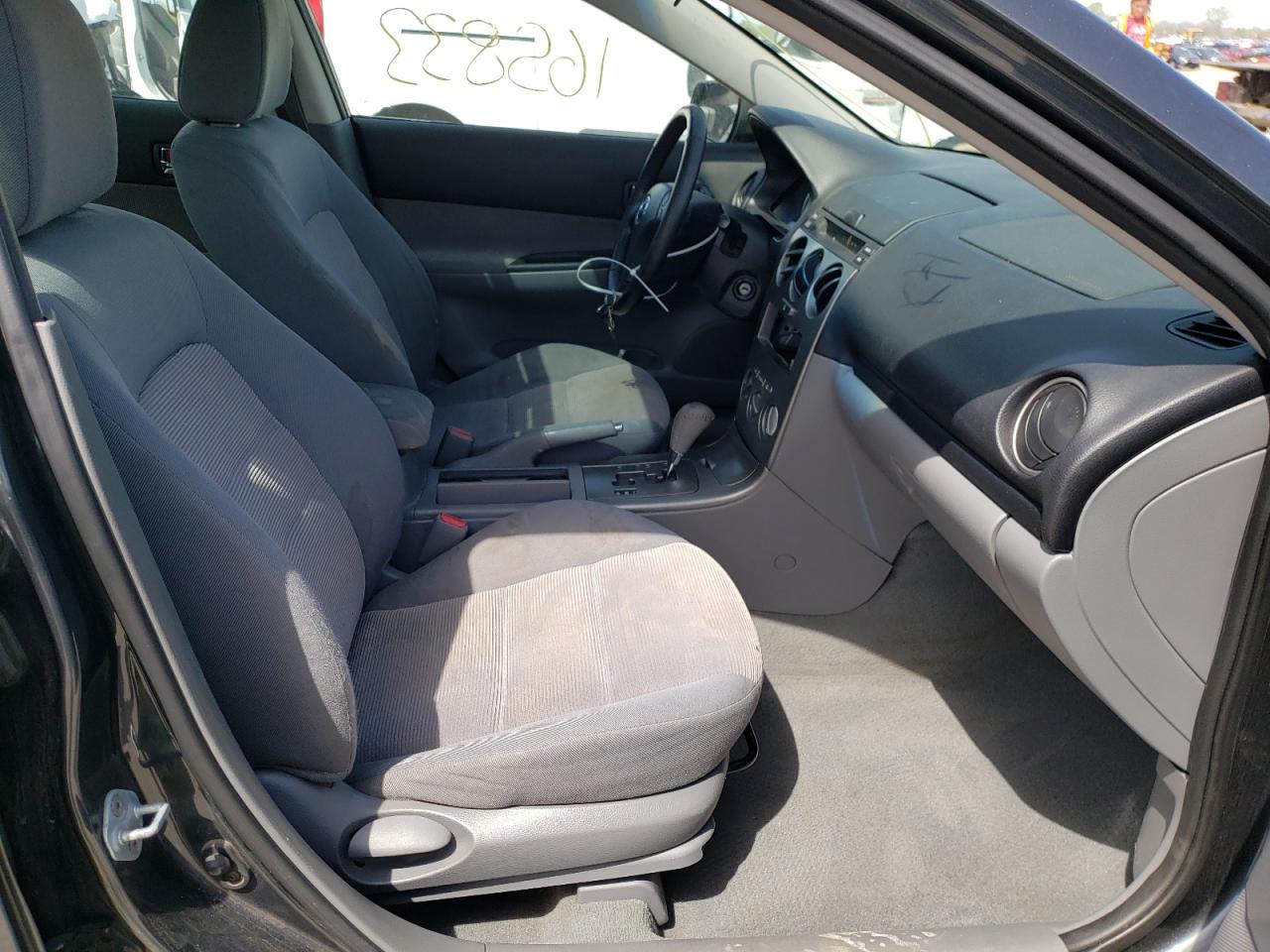 Photo 5 from auction – 2003 MAZDA 6 I with VIN 1YVFP80C435M39315