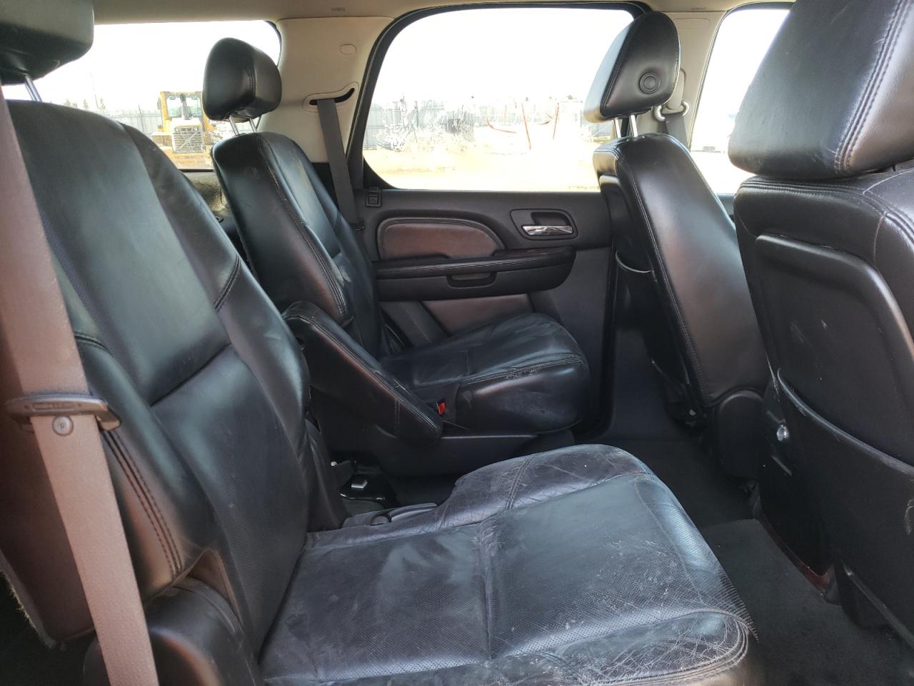 Photo 6 from auction – 2007 CADILLAC ESCALADE L with VIN 1GYFK63847R301217