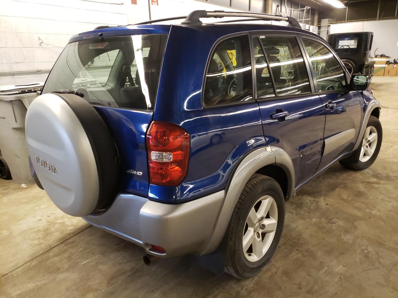 Photo 4 from auction – 2004 TOYOTA RAV4 with VIN JTEHD20V346015184