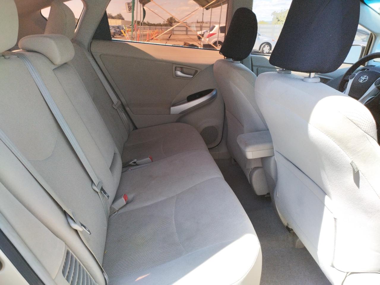 Photo 6 from auction – 2011 TOYOTA PRIUS with VIN JTDKN3DU0B1378860