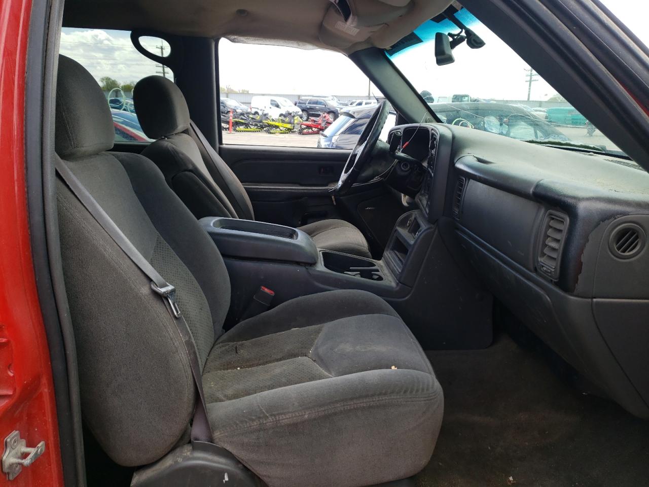Photo 5 from auction – 2005 CHEVROLET SILVERADO with VIN 2GCEK13T351162230