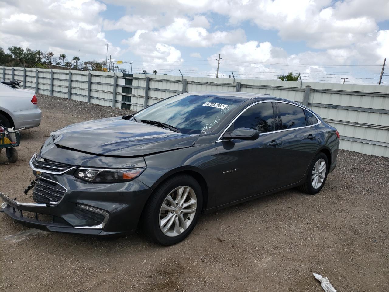 Photo 2 from auction – 2017 CHEVROLET MALIBU LT with VIN 1G1ZE5ST2HF200344