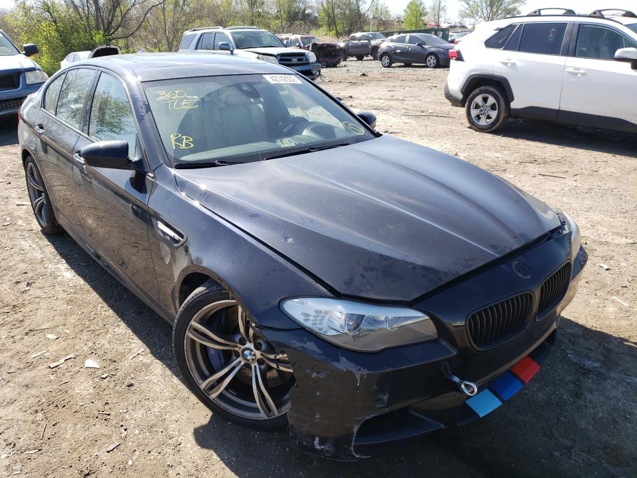 BMW M5 2013 with VIN WBSFV9C56DD096005 - Photo from auction