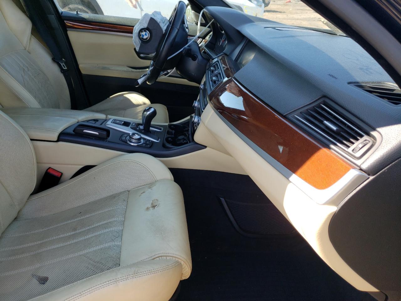 Photo 5 from auction – 2013 BMW M5 with VIN WBSFV9C56DD096005
