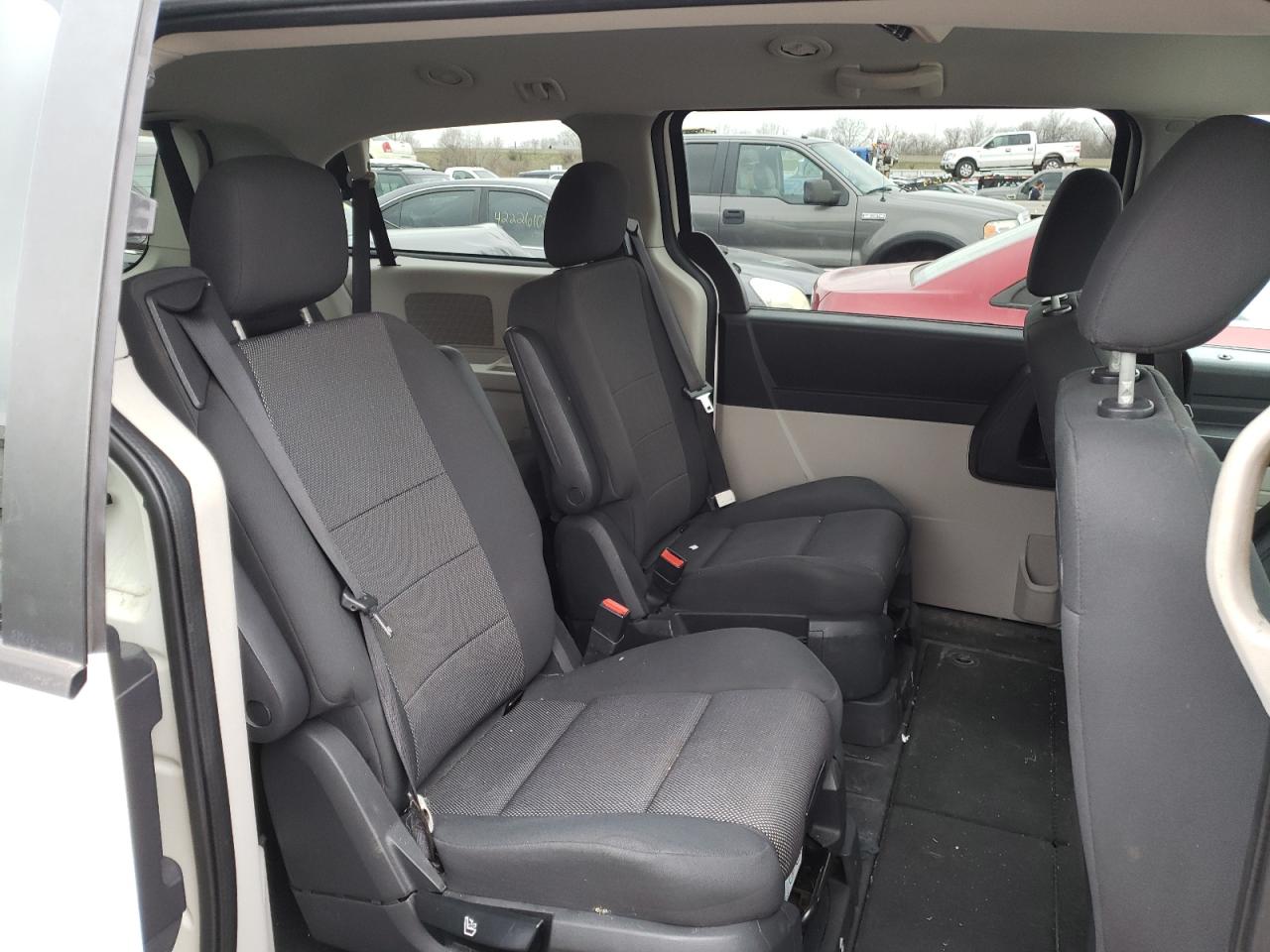Photo 6 from auction – 2008 DODGE GRAND CARA with VIN 2D8HN44H08R814387