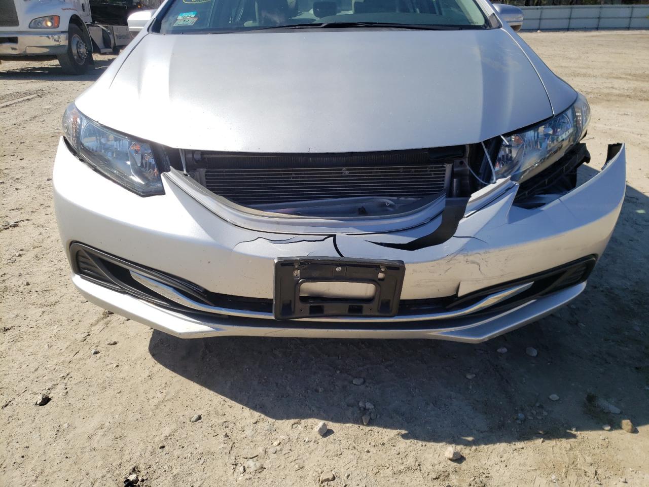 Photo 9 from auction – 2015 HONDA CIVIC LX with VIN 19XFB2F55FE278153