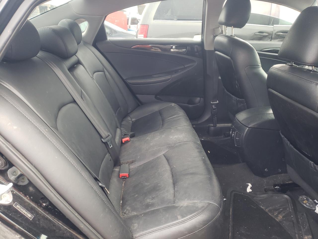 Photo 6 from auction – 2013 HYUNDAI SONATA SE with VIN 5NPEC4AC8DH624988
