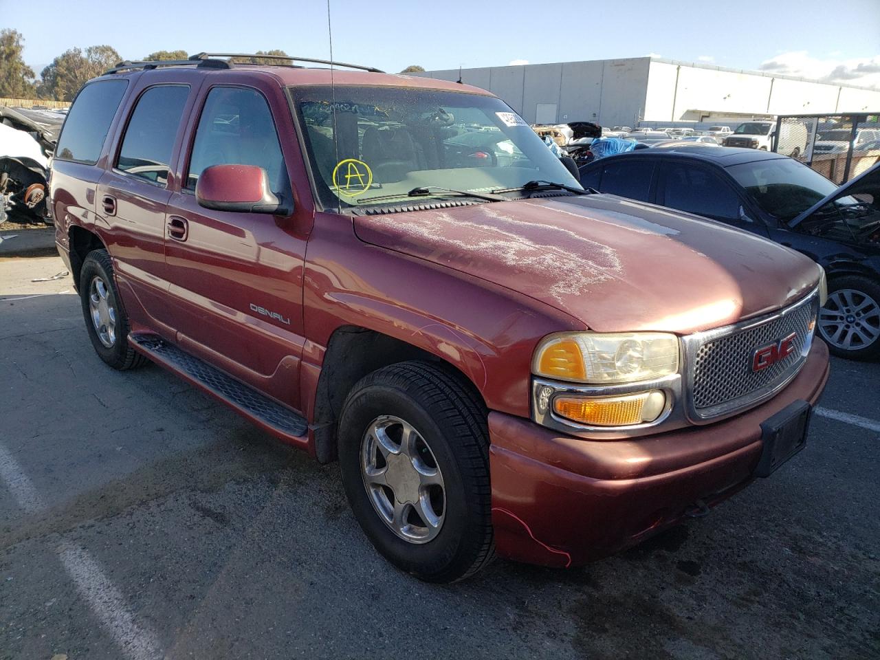 GMC DENALI 2002 with VIN 1GKEK63U52J212931 - Photo from auction