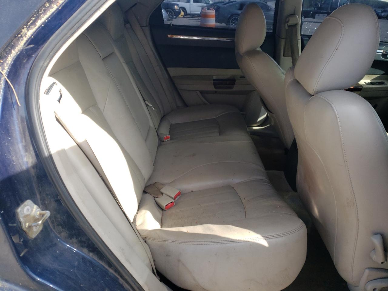 Photo 6 from auction – 2005 CHRYSLER 300C with VIN 2C3JA63H65H563650