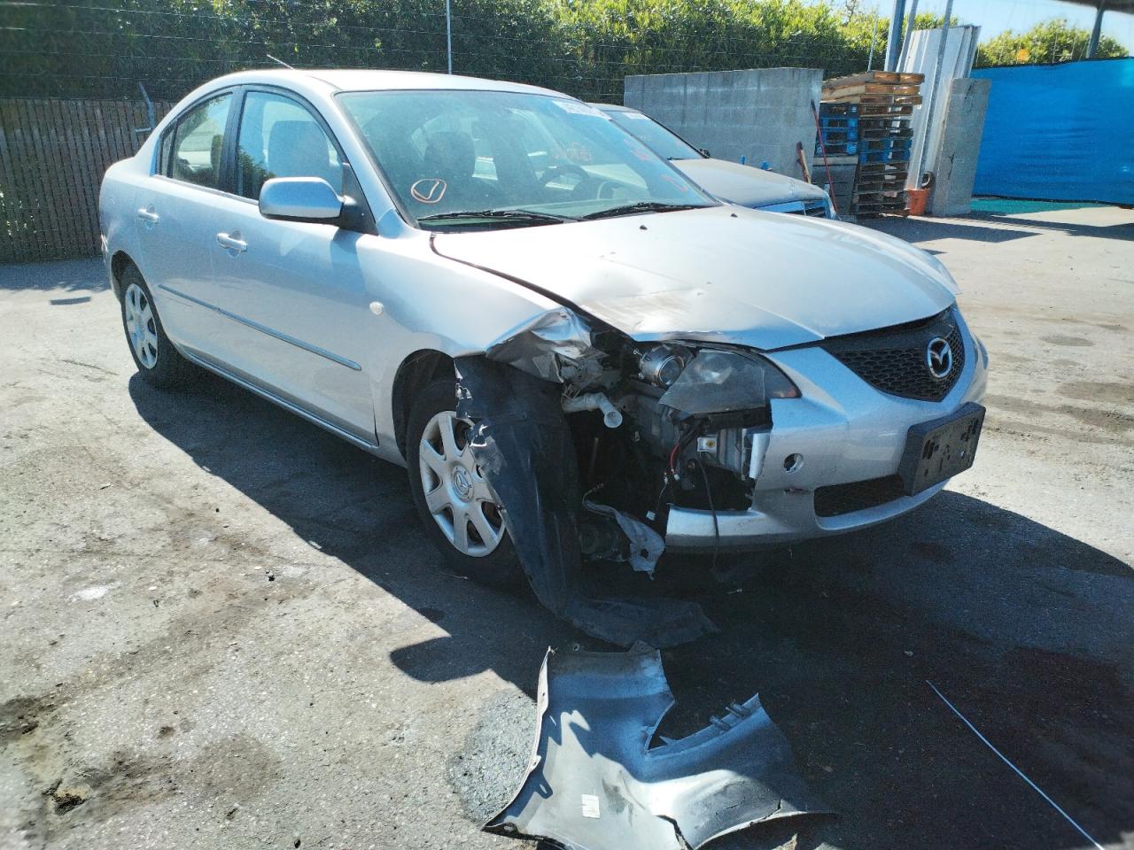 MAZDA 3 I 2006 with VIN JM1BK12G461441040 - Photo from auction