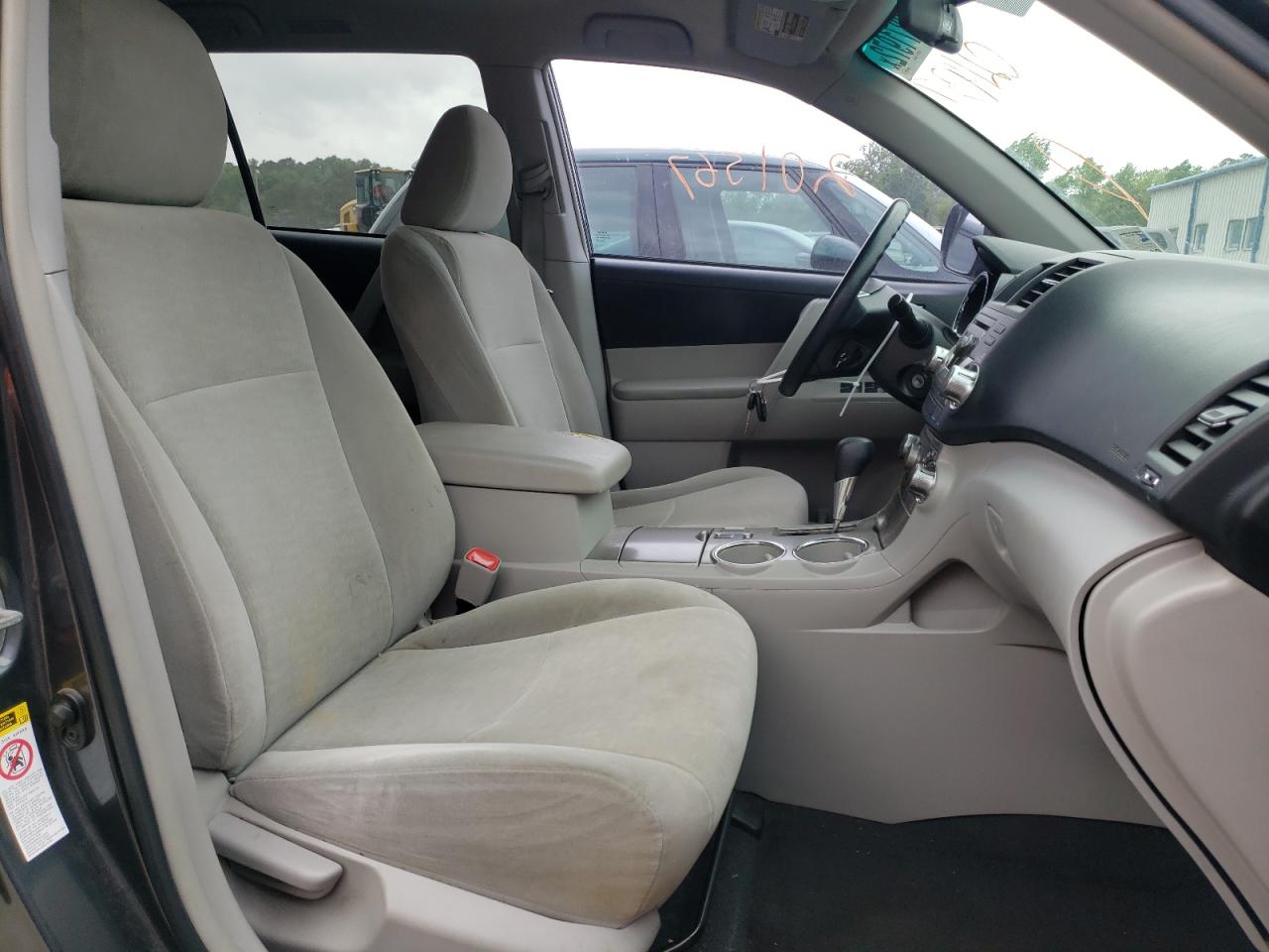 Photo 5 from auction – 2012 TOYOTA HIGHLANDER with VIN 5TDZA3EH2CS021437