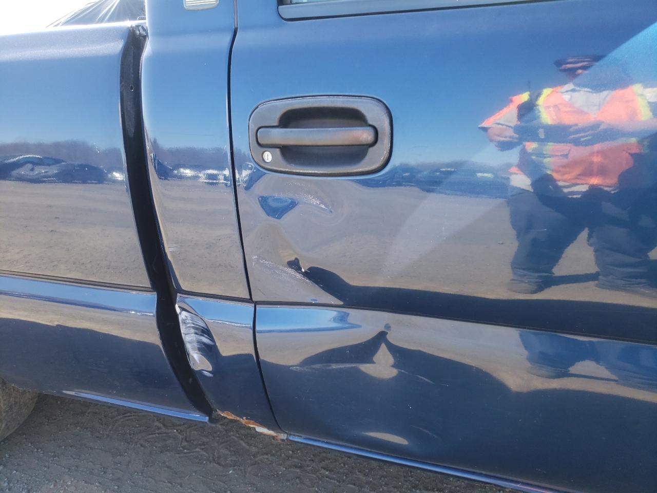 Photo 9 from auction – 2002 CHEVROLET SILVERADO with VIN 1GCEC14W52Z268865