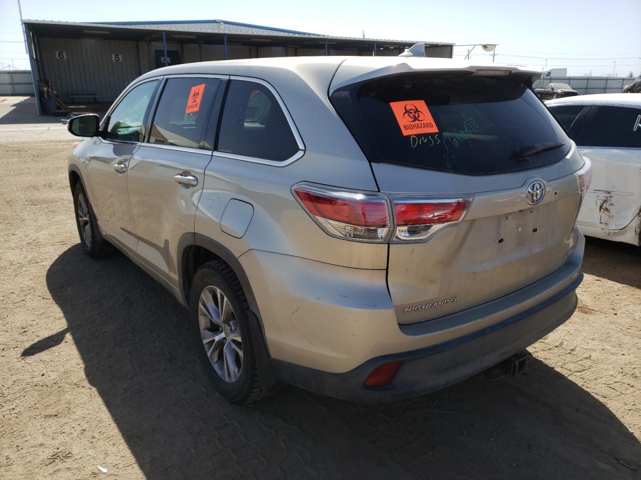 Photo 3 from auction – 2015 TOYOTA HIGHLANDER with VIN 5TDBKRFH9FS183845