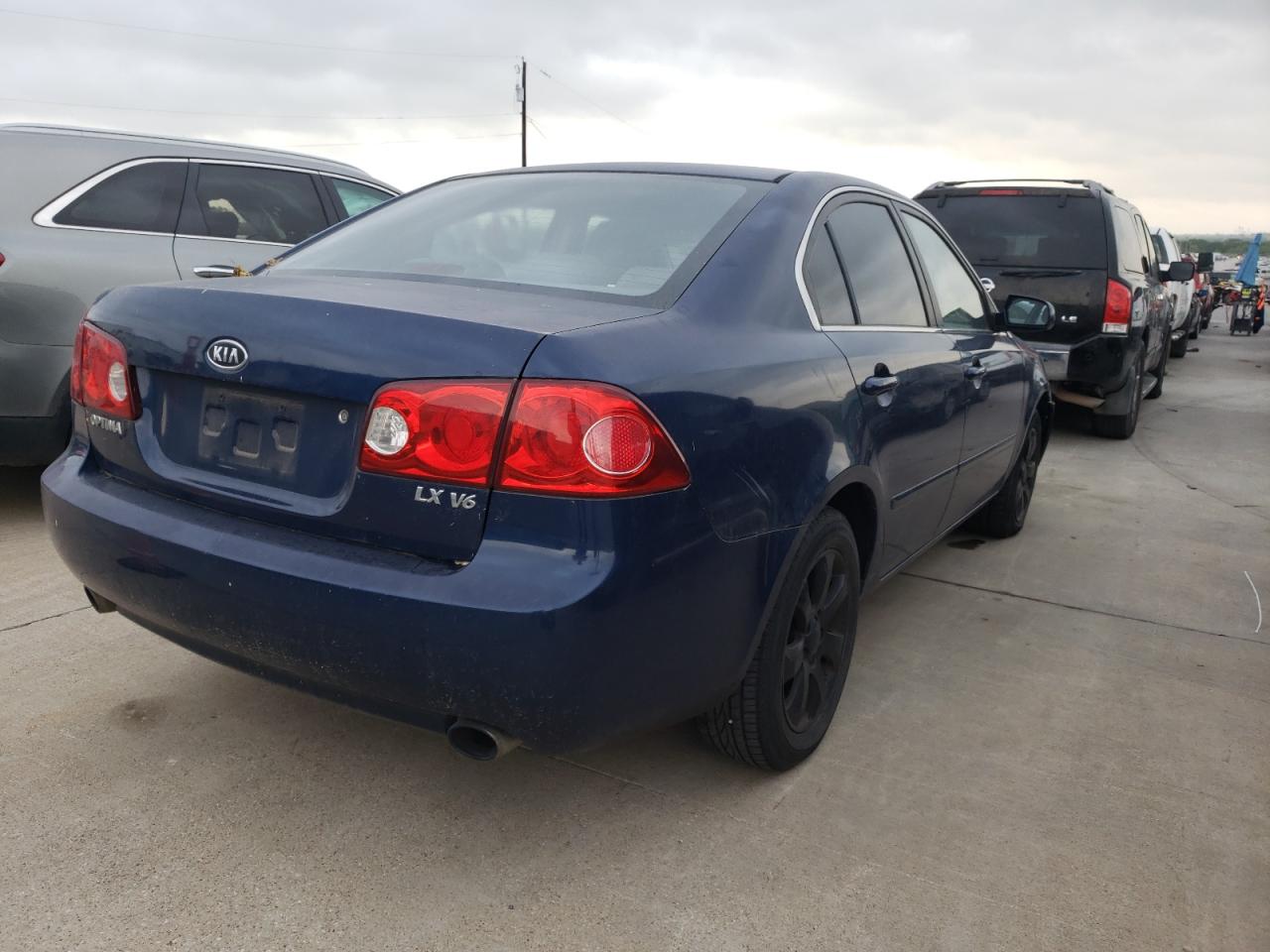 Photo 4 from auction – 2008 KIA OPTIMA LX with VIN KNAGE124085191484