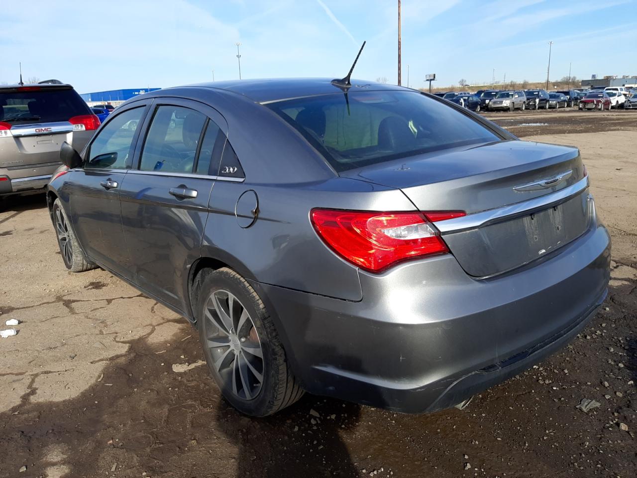 Photo 3 from auction – 2011 CHRYSLER 200 S with VIN 1C3BC8FG5BN577720