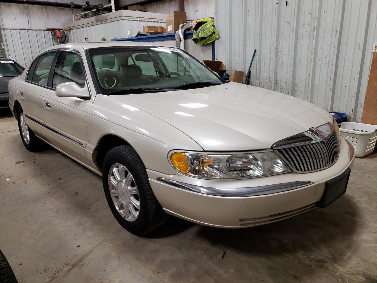 LINCOLN CONTINENTA 2002 with VIN 1LNHM97V42Y611517 - Photo from auction