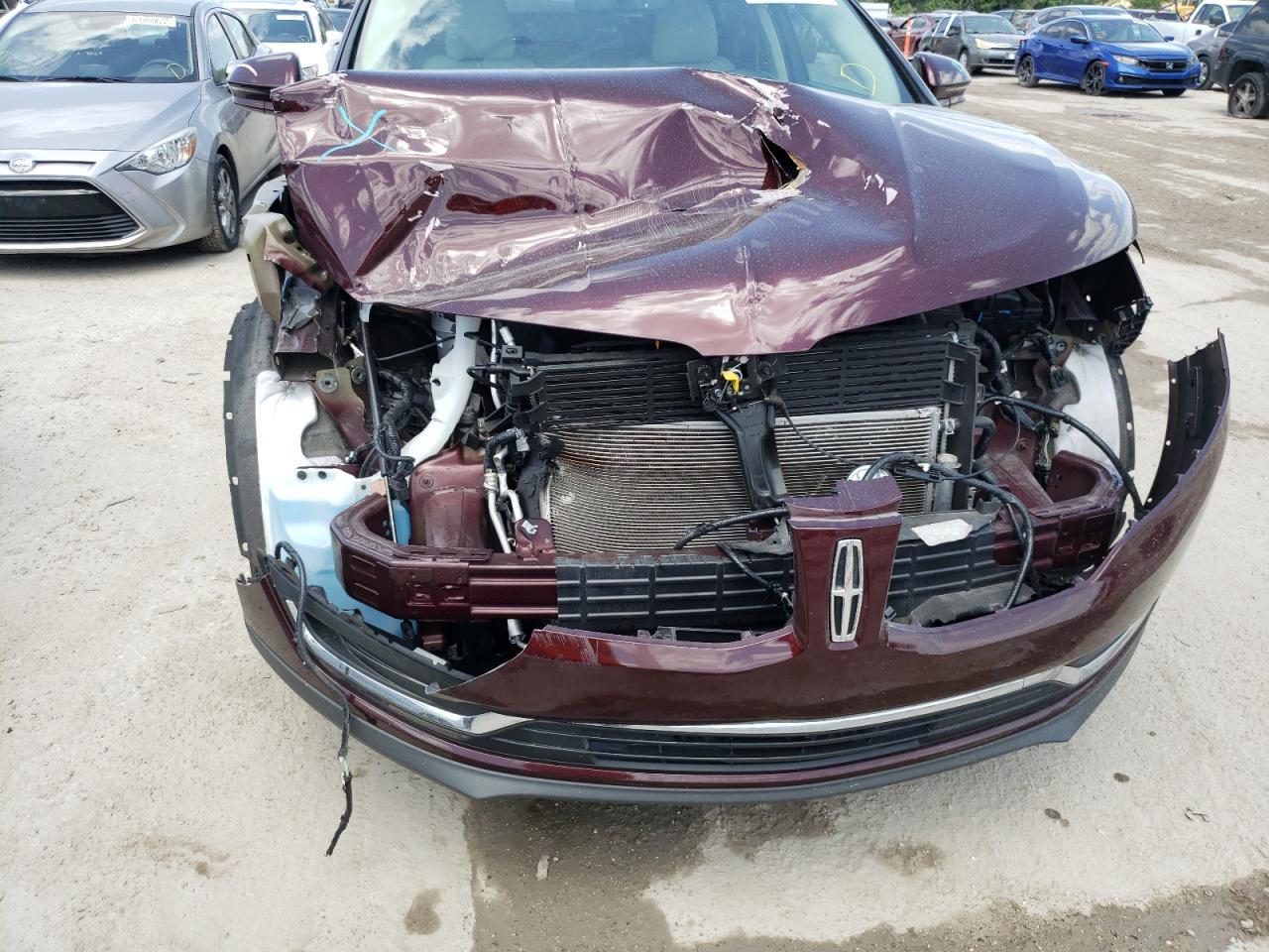 Photo 9 from auction – 2017 LINCOLN MKX SELECT with VIN 2LMPJ6KR5HBL46890