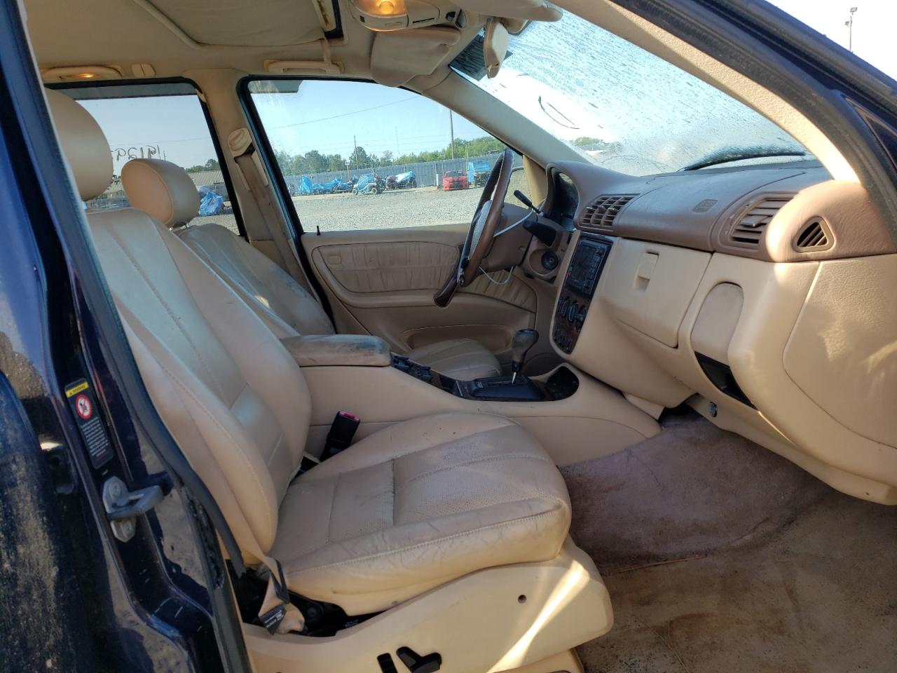 Photo 5 from auction – 2000 MERCEDES-BENZ ML 320 with VIN 4JGAB54E2YA156821