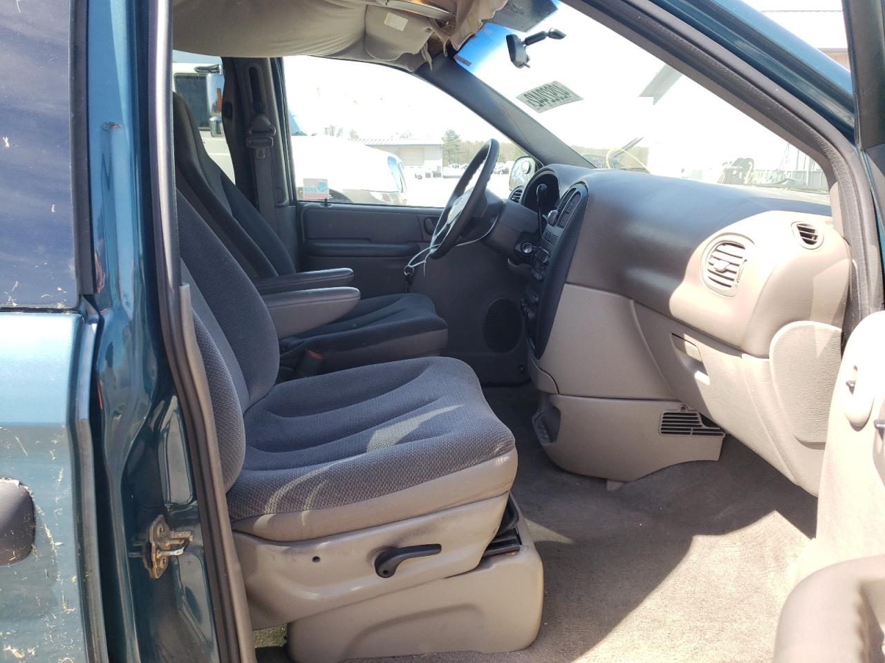 Photo 5 from auction – 2002 DODGE CARAVAN SE with VIN 1B4GP25362B631607