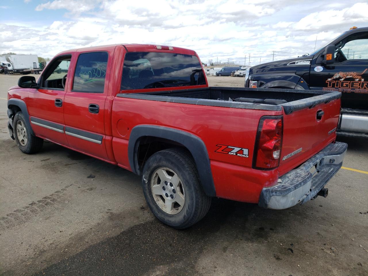 Photo 3 from auction – 2005 CHEVROLET SILVERADO with VIN 2GCEK13T351162230