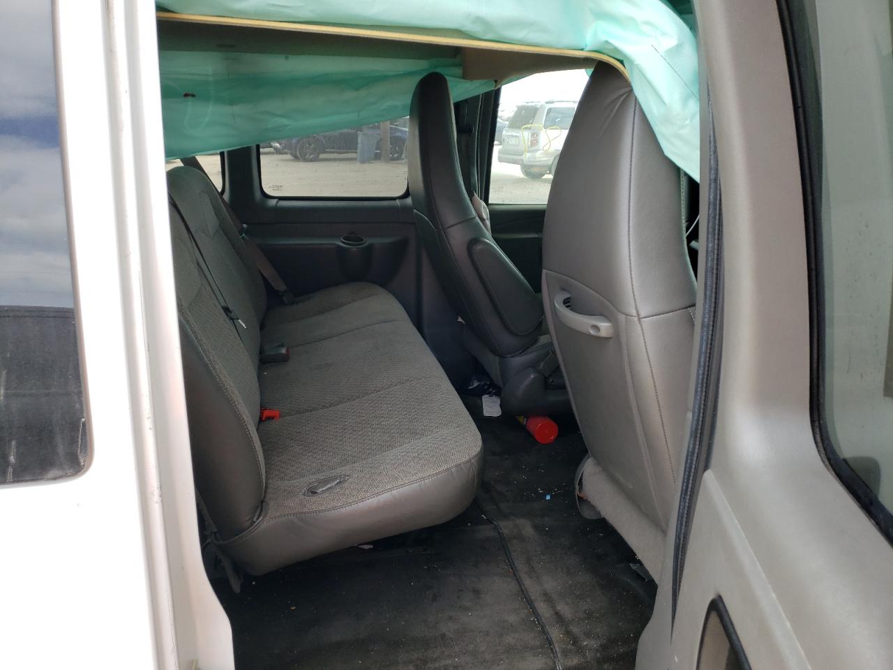 Photo 6 from auction – 2017 CHEVROLET EXPRESS G3 with VIN 1GAZGPFG9H1240808