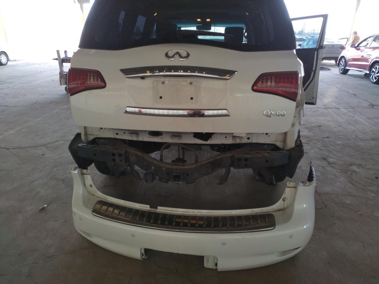 Photo 9 from auction – 2014 INFINITI QX80 with VIN JN8AZ2NEXE9065908