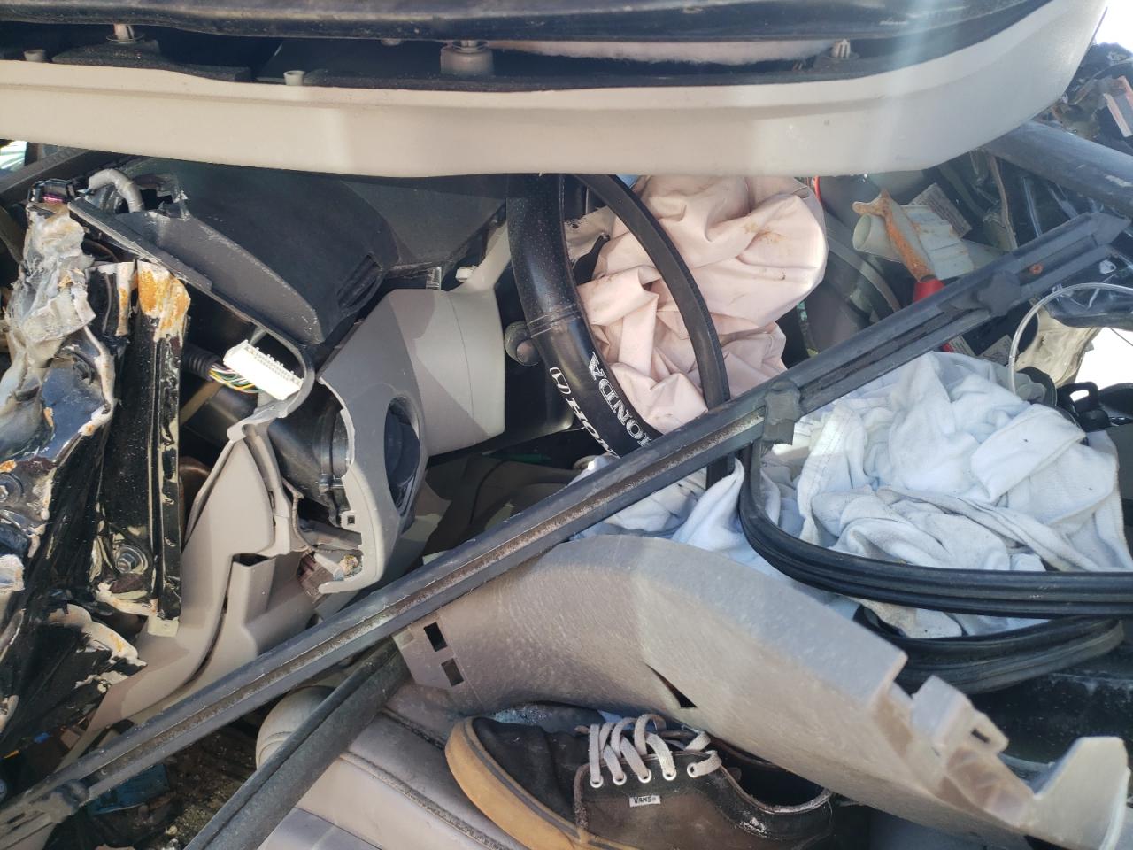 Photo 8 from auction – 2011 HONDA PILOT EXL with VIN 5FNYF4H57BB039858