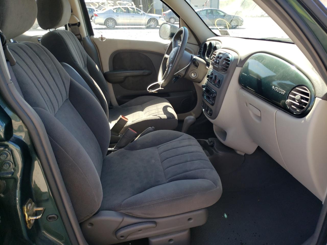 Photo 5 from auction – 2001 CHRYSLER PT CRUISER with VIN 3C8FY4BB41T577111