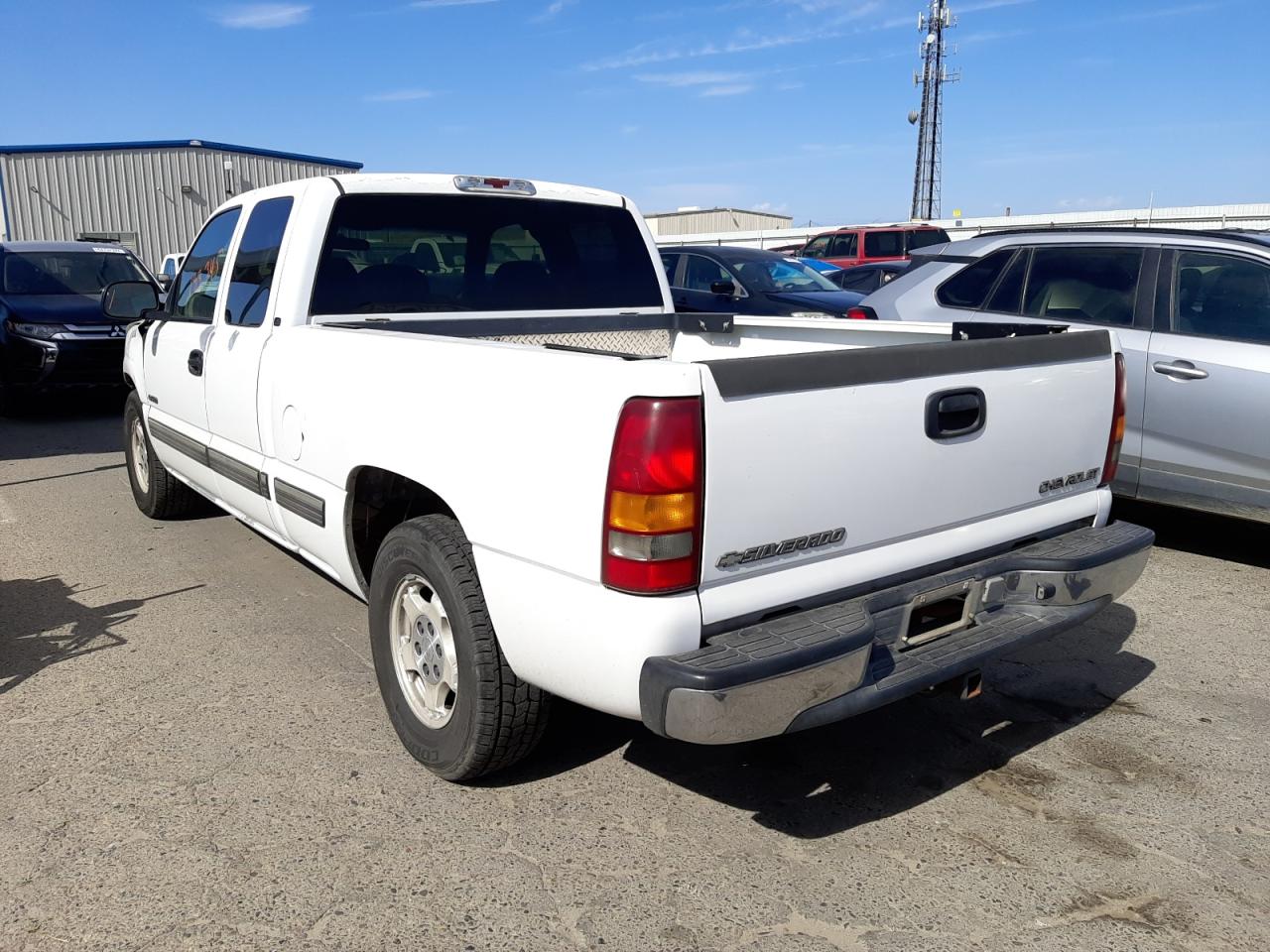 Photo 3 from auction – 2001 CHEVROLET SILVERADO with VIN 2GCEC19V111396141