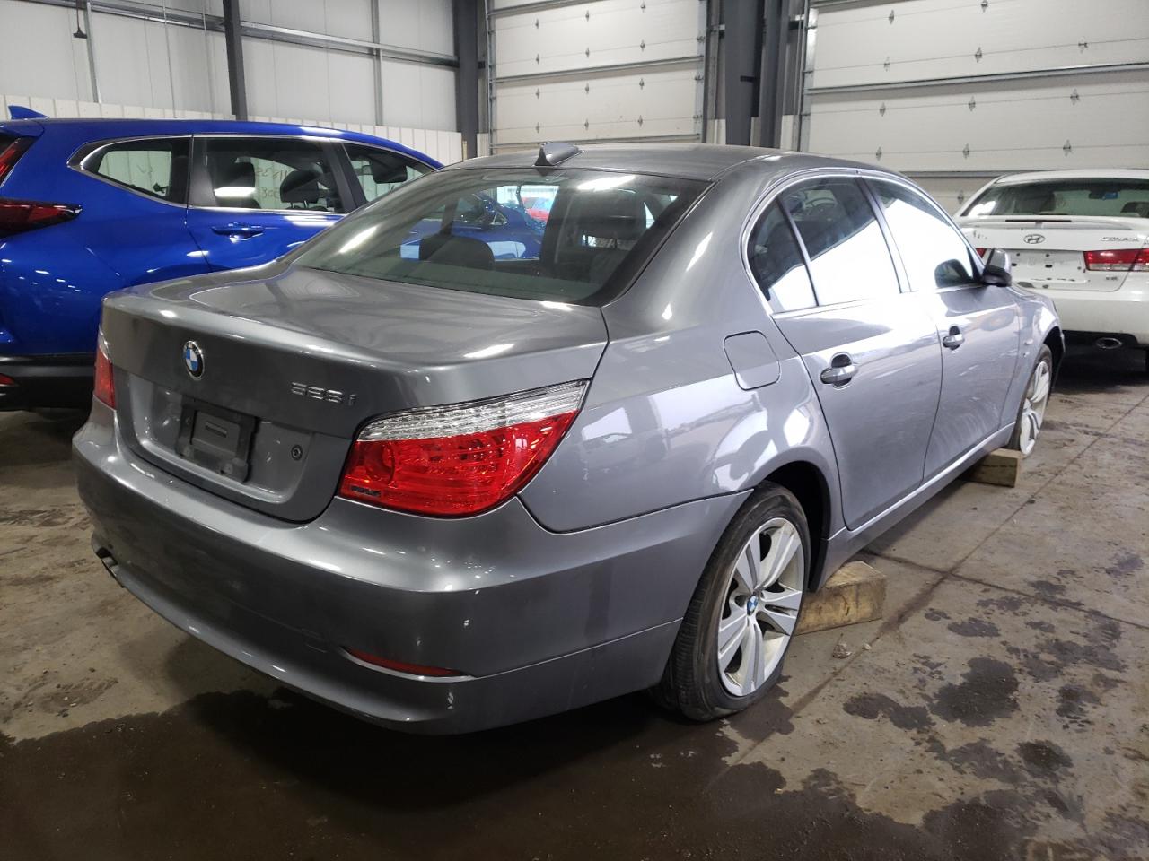 Photo 4 from auction – 2010 BMW 528 XI with VIN WBANV1C57AC389317
